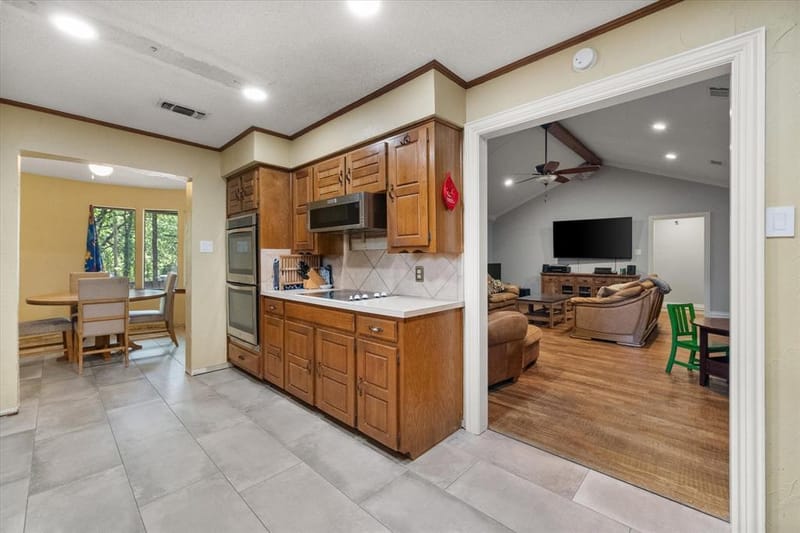 6110 Amicable Drive, Arlington TX 76016 - Photo 14