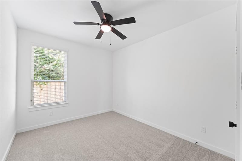 2723 Lagow Street, Dallas TX 75210 - Photo 22