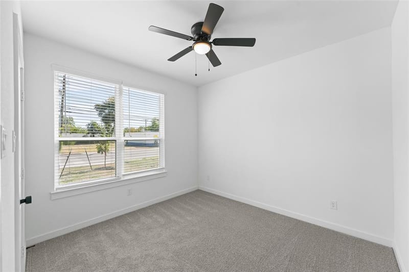 2723 Lagow Street, Dallas TX 75210 - Photo 25