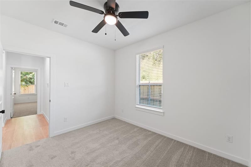 2723 Lagow Street, Dallas TX 75210 - Photo 21