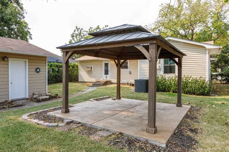 210 E Daugherty Drive, Garland TX 75041 - Photo 23