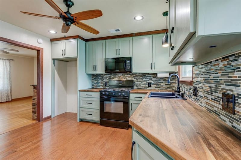 210 E Daugherty Drive, Garland TX 75041 - Photo 10