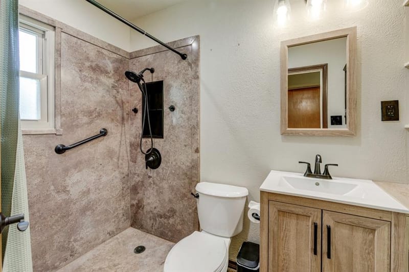 210 E Daugherty Drive, Garland TX 75041 - Photo 18
