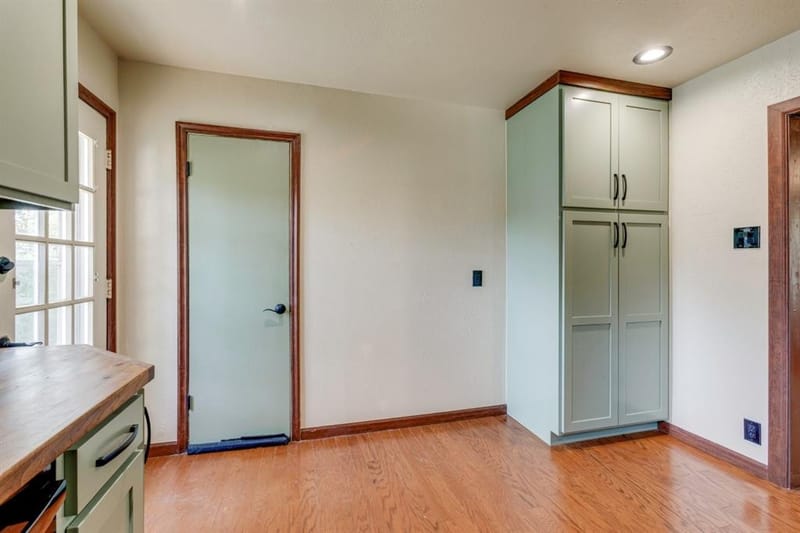 210 E Daugherty Drive, Garland TX 75041 - Photo 11