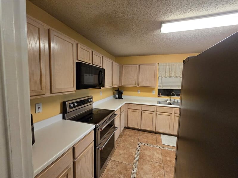 3813 Summer Hill Drive, Balch Springs TX 75180 - Photo 6