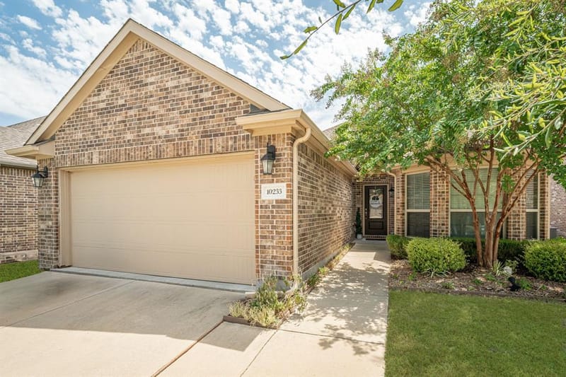 10233 Long Branch Drive, McKinney TX 75071 - Photo 2