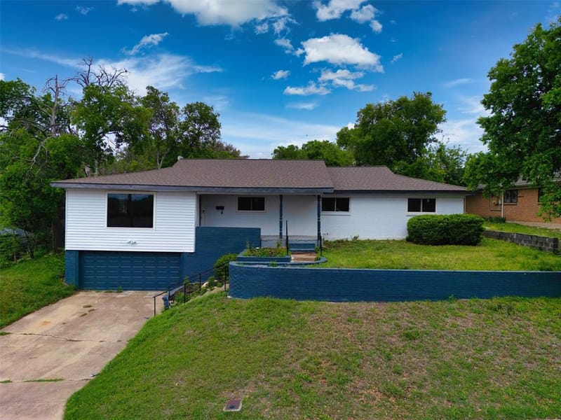7401 Trimble Drive, Fort Worth TX 76134