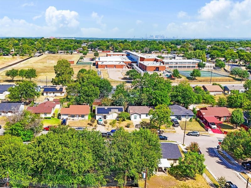 3760 Stagecoach Trail, Dallas TX 75241 - Photo 15