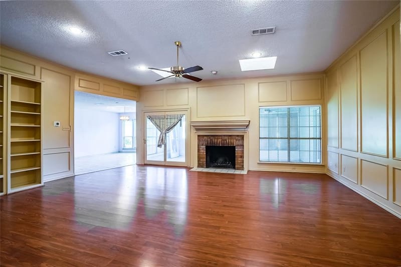 1123 Shady Oak Trail, Mansfield TX 76063 - Photo 2