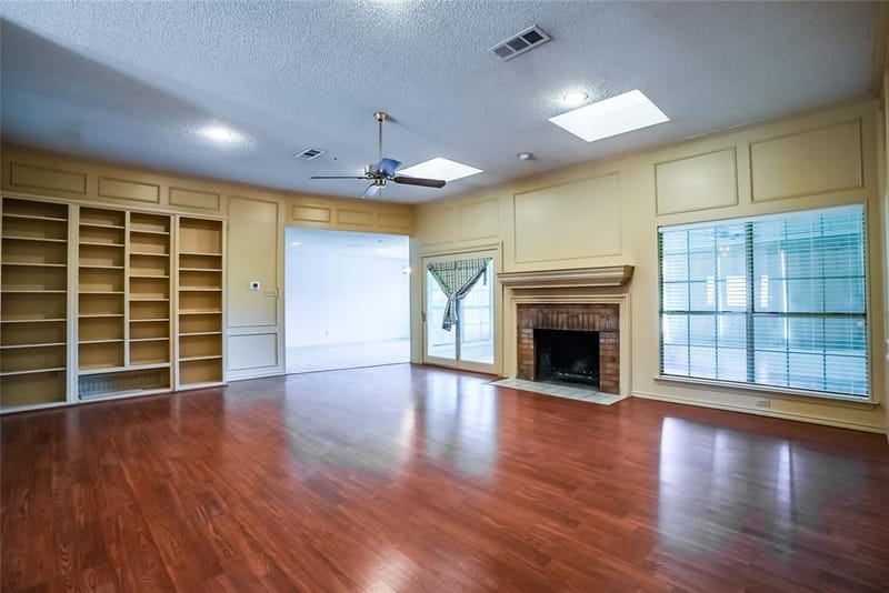 1123 Shady Oak Trail, Mansfield TX 76063 - Photo 3