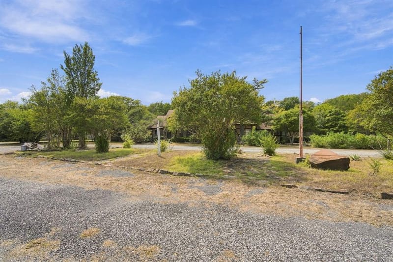 7210 Shiloh Road, Midlothian TX 76065 - Photo 6