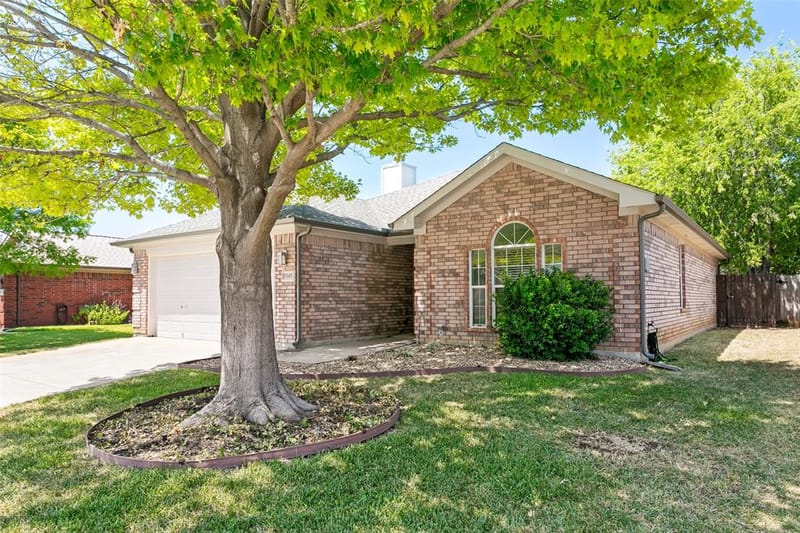 8345 Riversprings Drive, Fort Worth TX 76053