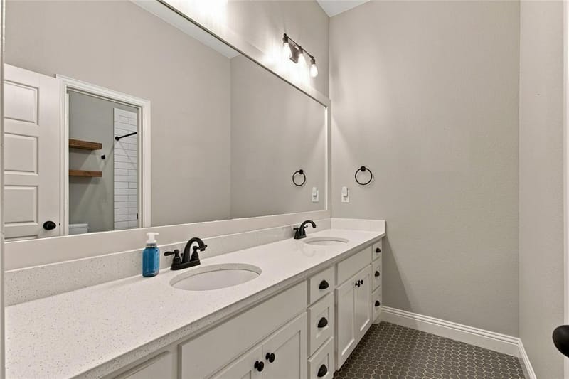 713 Chaparral Road, Sanger TX 76266 - Photo 24