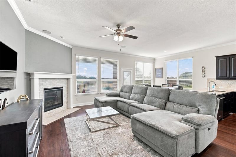 8121 Loretta Day Drive, Arlington TX 76002 - Photo 10