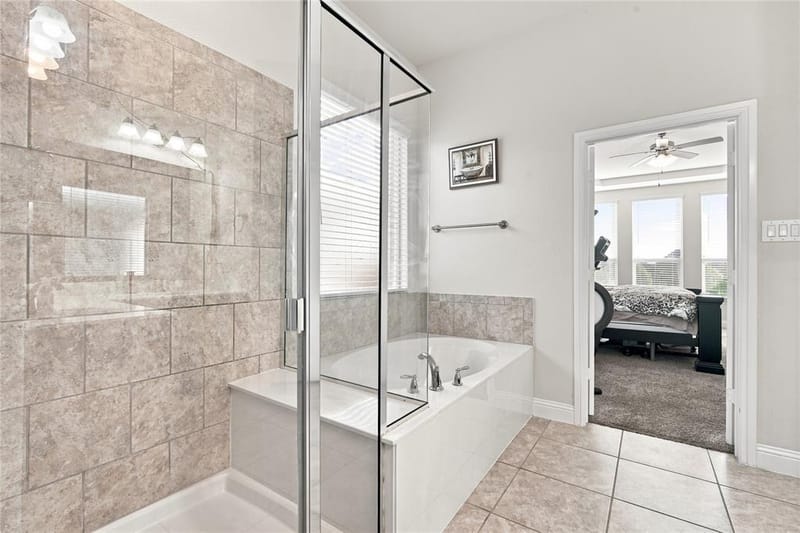 8121 Loretta Day Drive, Arlington TX 76002 - Photo 19