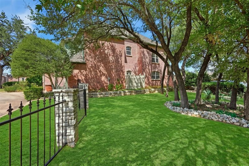 4201 Bluff View Drive, Granbury TX 76048 - Photo 37