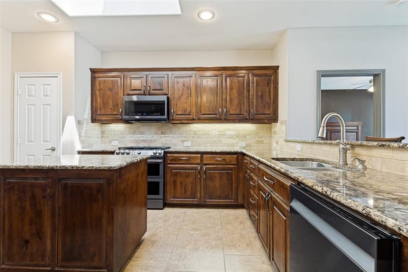 8200 Misty Water Drive, Fort Worth TX 76131 - Photo 6
