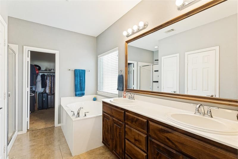 8200 Misty Water Drive, Fort Worth TX 76131 - Photo 12