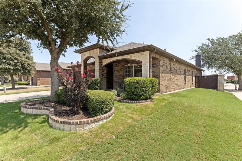 8200 Misty Water Drive, Fort Worth TX 76131 - Photo 22