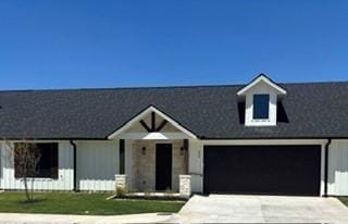 204 E Ewell Street, Granbury TX 76048