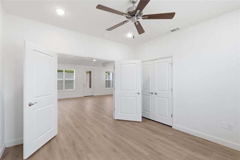 206 E Ewell Street, Granbury TX 76048 - Photo 13