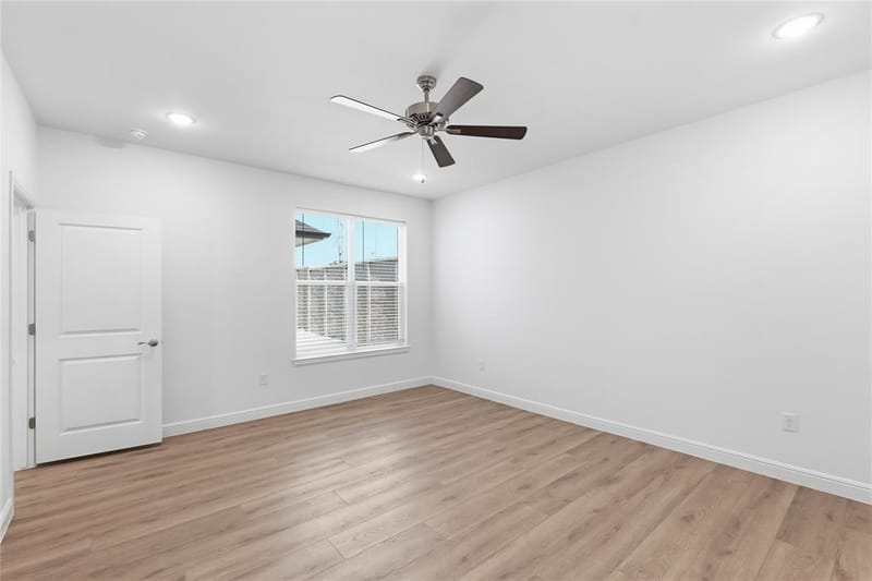 210 E Ewell Street, Granbury TX 76048 - Photo 22