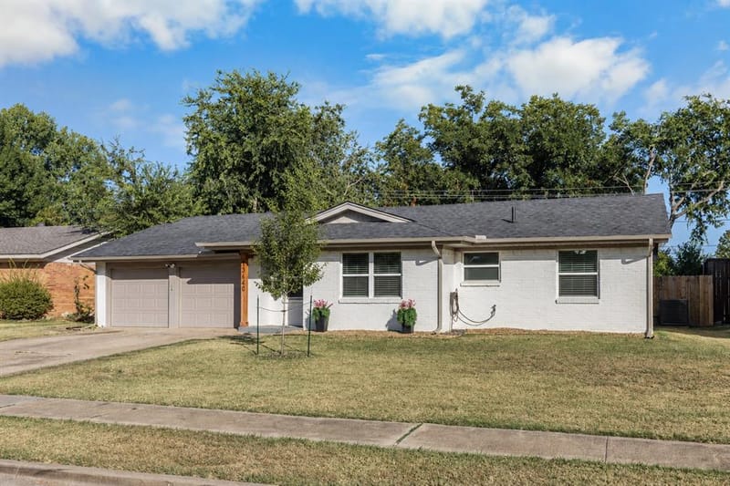 13640 Janwood Lane, Farmers Branch TX 75234 - Photo 3