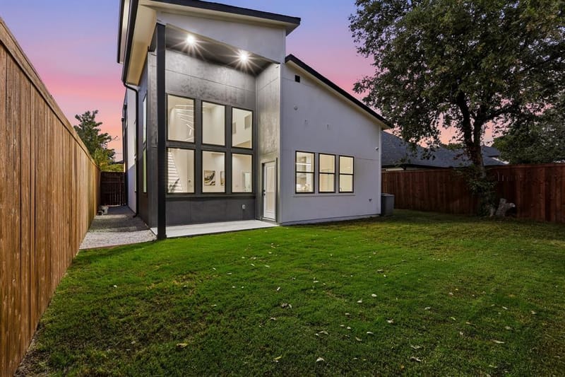 1954 Nomas Street, Dallas TX 75212 - Photo 35