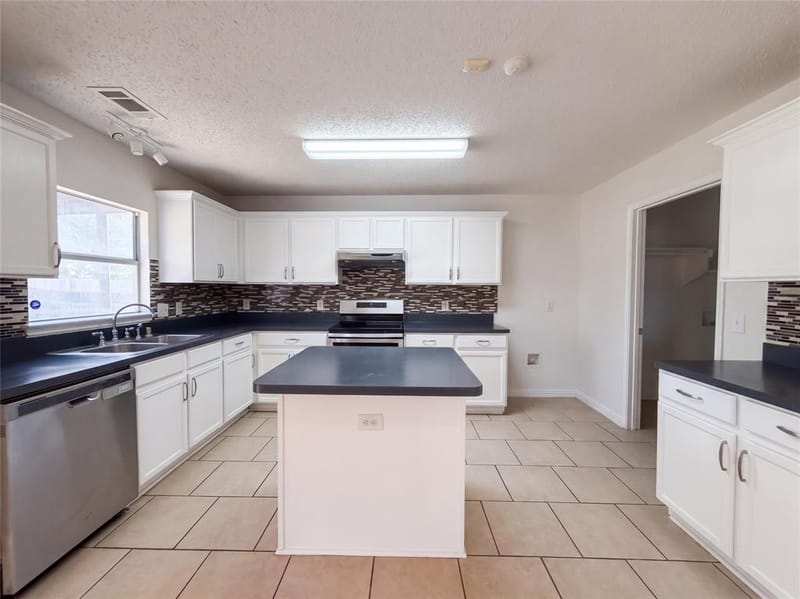 4325 Falcon Drive, Sherman TX 75092 - Photo 2