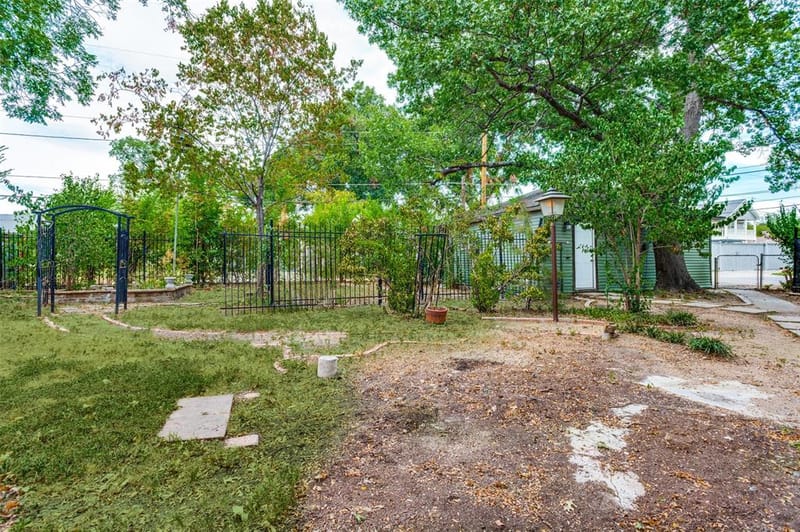 3161 Waldrop Drive, Dallas TX 75229 - Photo 22