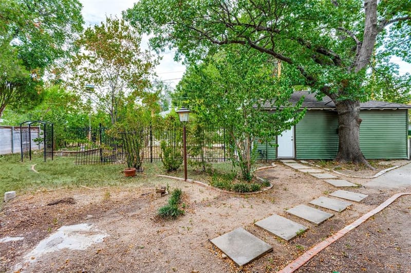 3161 Waldrop Drive, Dallas TX 75229 - Photo 21