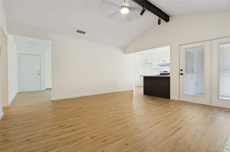 502 Brian Drive, Grand Prairie TX 75052 - Photo 4