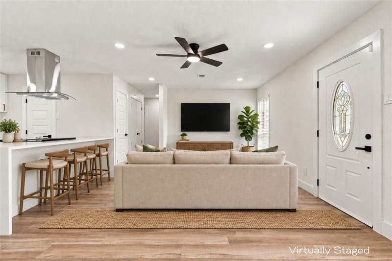 865 Stanford Drive, Lancaster TX 75134 - Photo 2