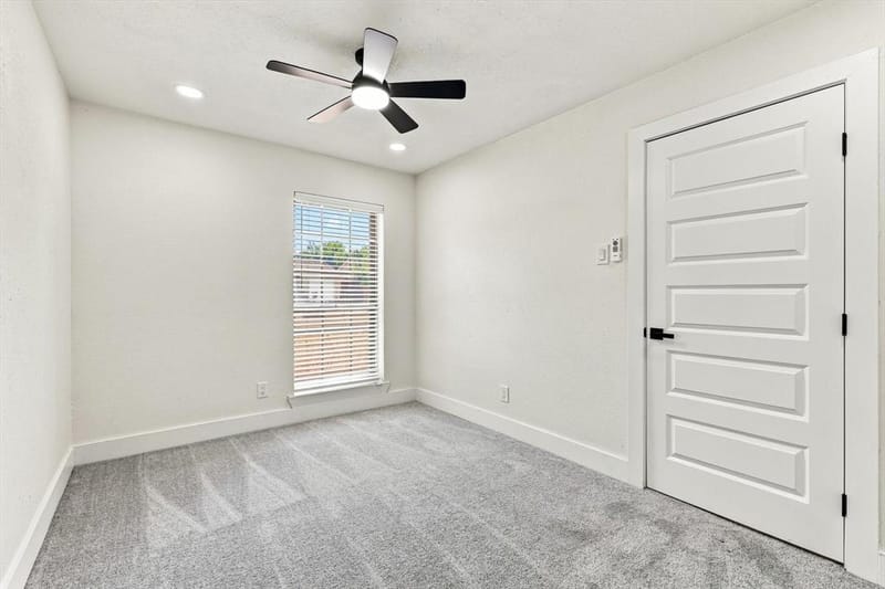 865 Stanford Drive, Lancaster TX 75134 - Photo 25