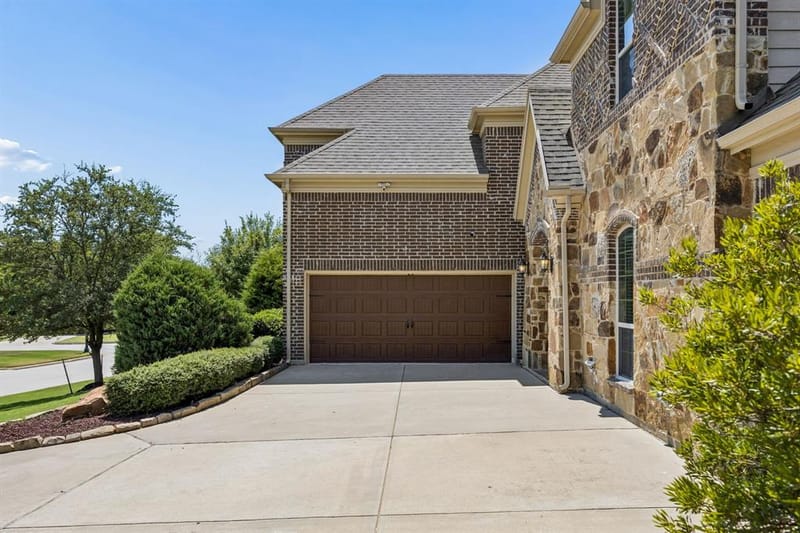 403 Clear Creek Drive, Mansfield TX 76063 - Photo 2