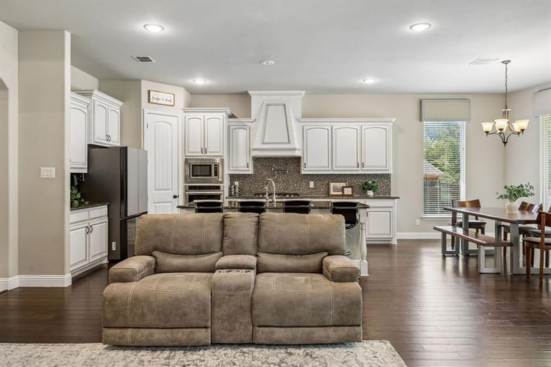 403 Clear Creek Drive, Mansfield TX 76063 - Photo 10