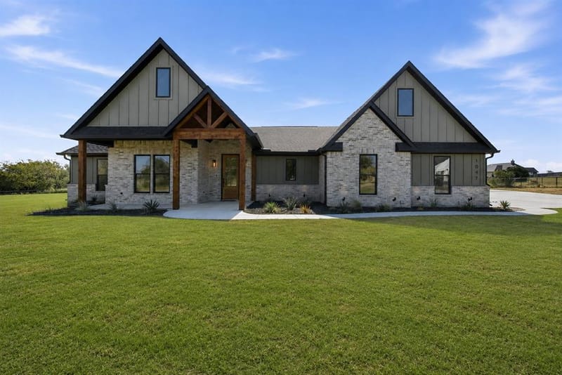 1047 Pioneer Crossing, Weatherford TX 76088