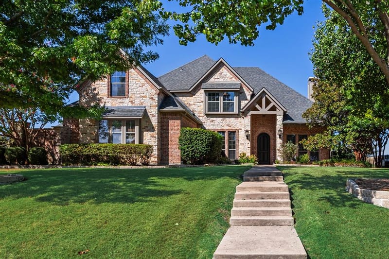 148 Stoneleigh Drive, Heath TX 75032