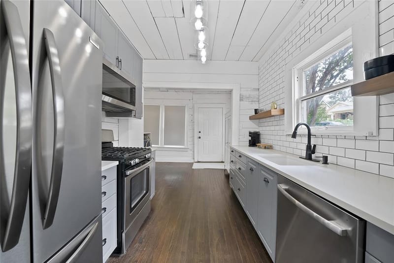 124 E 6th Street, Dallas TX 75203 - Photo 17