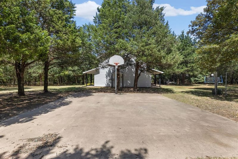 10401 Holly Creek Road, Terrell TX 75160 - Photo 33