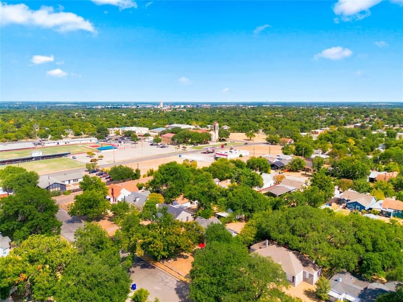 2616 Pine Avenue, Waco TX 76708 - Photo 25
