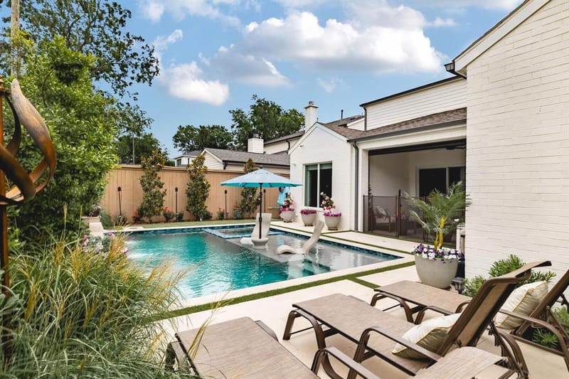 3963 Rochelle Drive, Dallas TX 75220