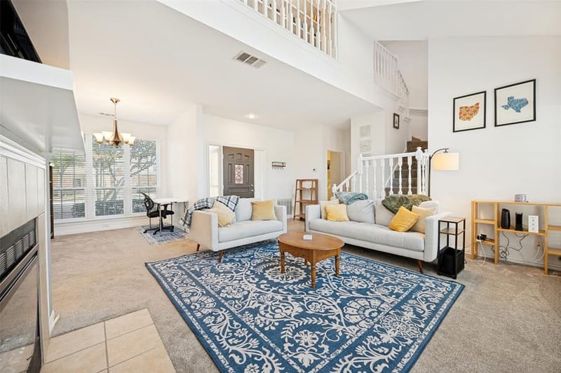 221 Cimarron Trail # 2, Irving TX 75063 - Photo 6