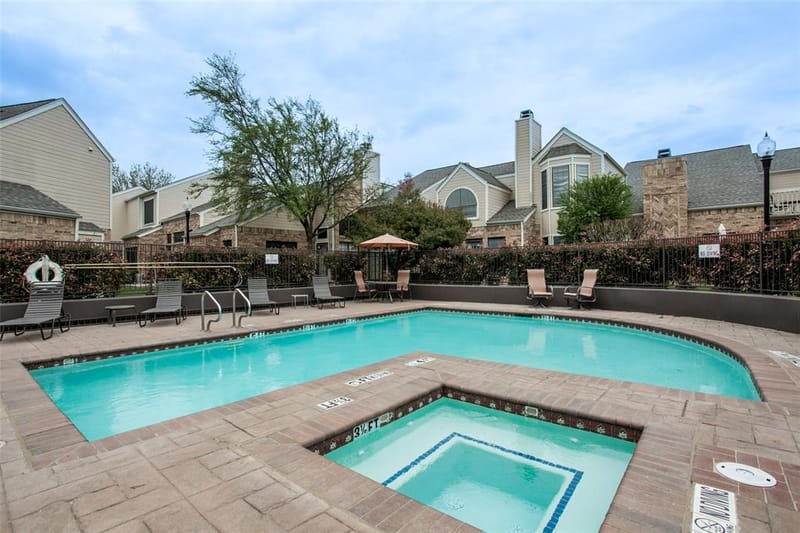 221 Cimarron Trail # 2, Irving TX 75063 - Photo 24