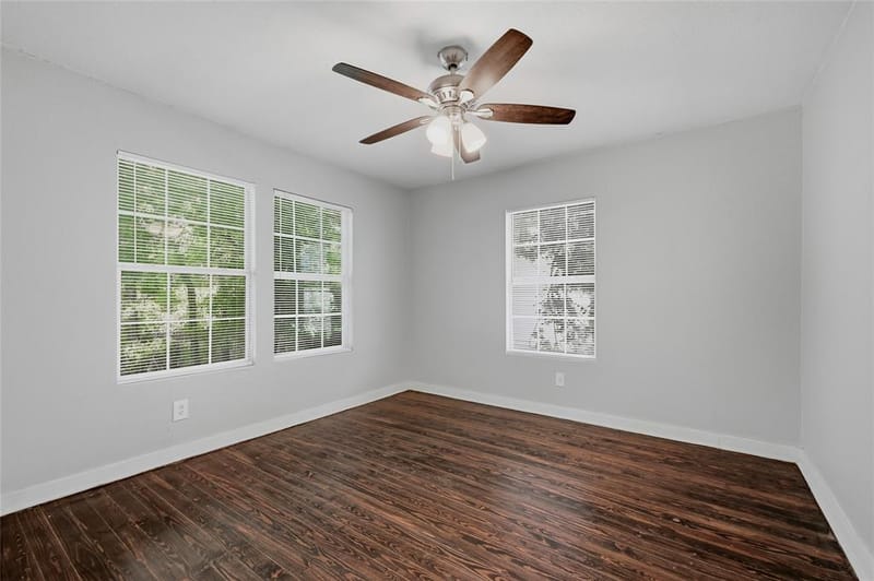 215 W Walker Street, Denison TX 75020 - Photo 17