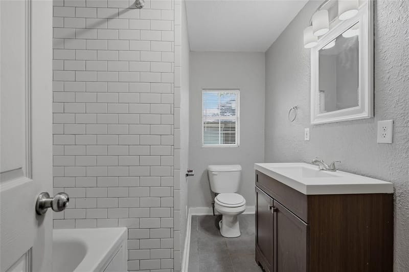 215 W Walker Street, Denison TX 75020 - Photo 16
