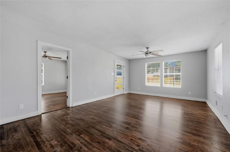 215 W Walker Street, Denison TX 75020 - Photo 7