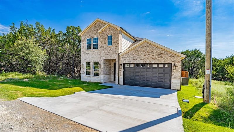 5702 Barkridge Drive, Granbury TX 76048 - Photo 2