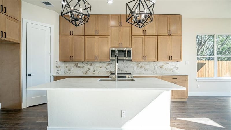 5702 Barkridge Drive, Granbury TX 76048 - Photo 11