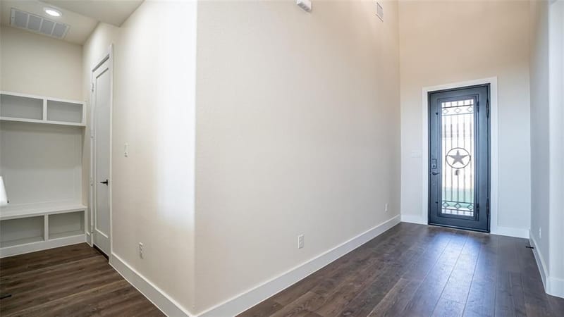 5702 Barkridge Drive, Granbury TX 76048 - Photo 4